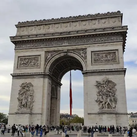 Appartamento Luxury Flat Champs-élysées Monceau Parigi